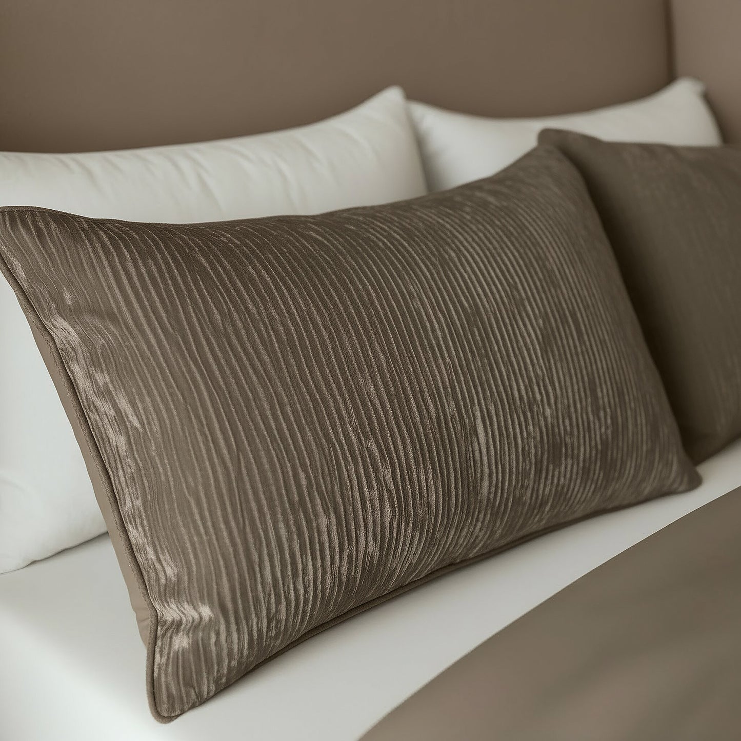 Zelesta Velvetbed Chic Taies d'Oreiller - Set de 2 - Taupe